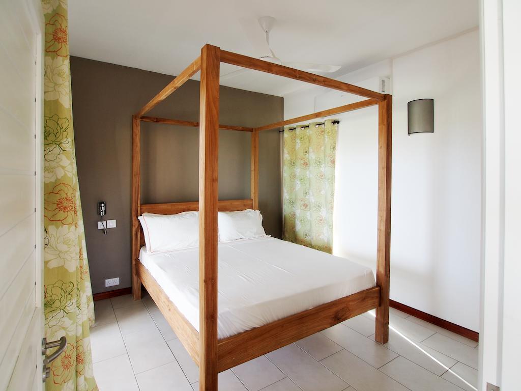Pingo Premium Apartment La Gaulette Room photo